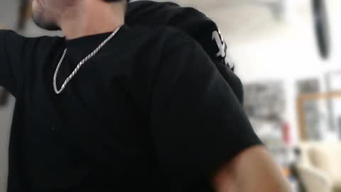 simplyfaded online show from November 28, 2025, 11:46 am