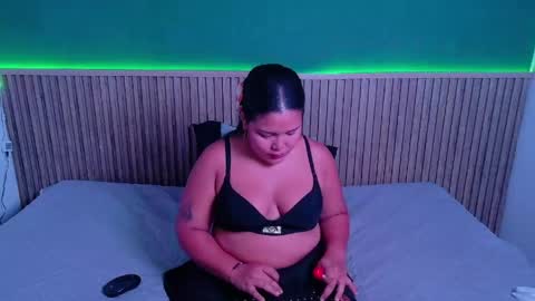 alondra_x0x0 online show from May 9, 2026, 1:16 pm