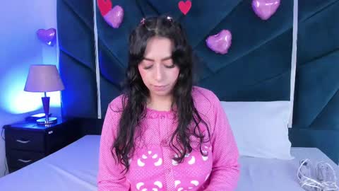 Snapshot of alondramendez chatting on February 18, 2025, 4:48 am AlondraMendez online show from February 18, 2025, 4:48 am
