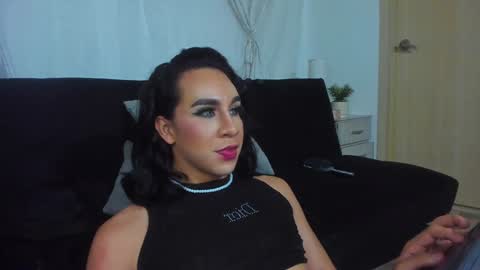 Snapshot of alonehazel chatting on February 4, 2025, 7:29 am Hazel Bowie online show from February 4, 2025, 7:29 am