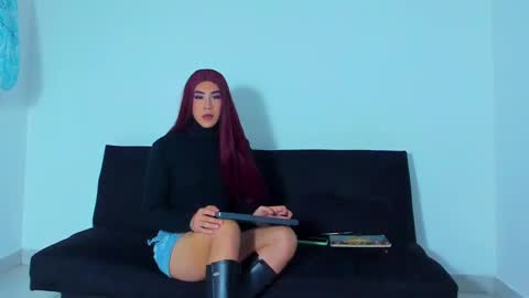 Snapshot of alonehazel chatting on March 9, 2025, 2:29 am Hazel Bowie online show from March 9, 2025, 2:29 am