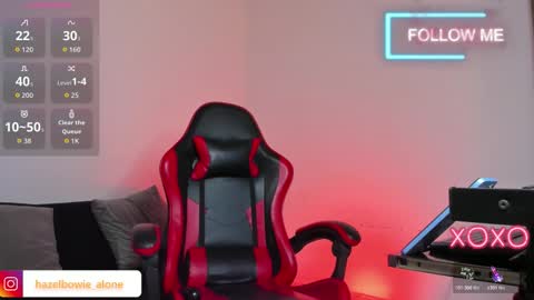 Hazel Bowie online show from January 11, 2026, 6:02 pm