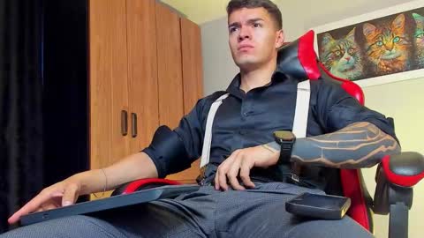 Snapshot of alpha_dominus_ chatting on November 3, 2025, 4:03 am alpha_dominus_ online show from November 3, 2025, 4:03 am