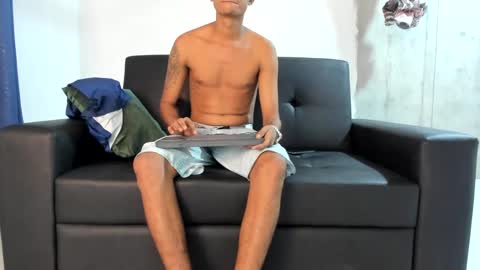 Snapshot of alpha_smit chatting on February 4, 2025, 11:16 pm alpha smit online show from February 4, 2025, 11:16 pm