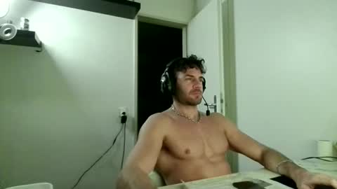 alphah_hunk online show from December 13, 2025, 7:53 pm