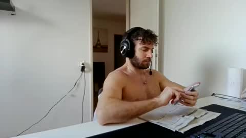 alphah_hunk online show from January 6, 2026, 12:31 pm