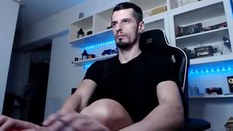 MasterTodd online show from October 12, 2025, 7:46 pm