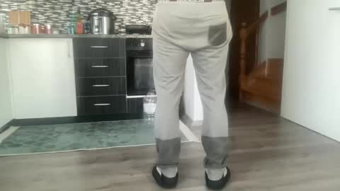 Snapshot of alphandre chatting on March 6, 2025, 7:03 am AlphAndre online show from March 6, 2025, 7:03 am