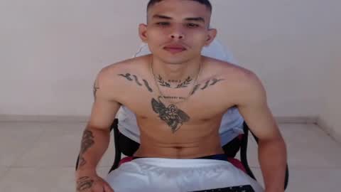 alphas_latins online show from June 1, 2026, 3:36 pm