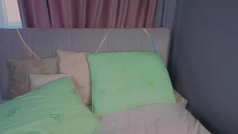 alvanalbach online show from September 10, 2025, 8:36 am