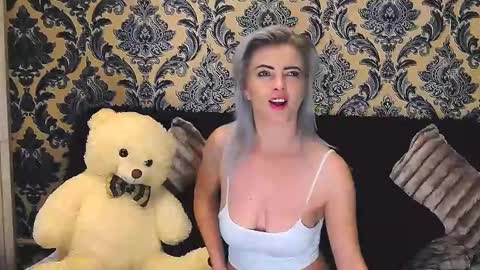 Snapshot of alyblonde chatting on February 7, 2025, 5:18 pm aly online show from February 7, 2025, 5:18 pm