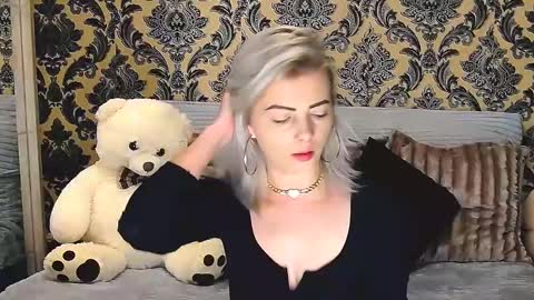 Snapshot of alyblonde chatting on February 21, 2025, 10:17 am aly online show from February 21, 2025, 10:17 am