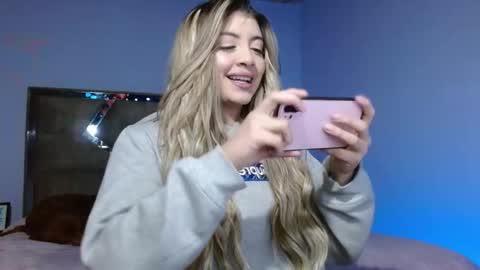 alyce__ online show from February 17, 2026, 3:47 am