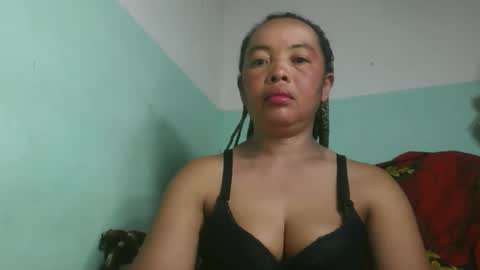 alypierette online show from April 9, 2026, 2:22 am