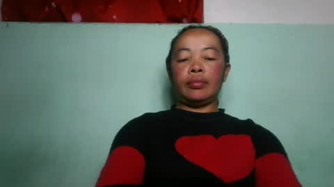 Snapshot of alypierette chatting on June 27, 2026, 7:35 am alypierette online show from June 27, 2026, 7:35 am