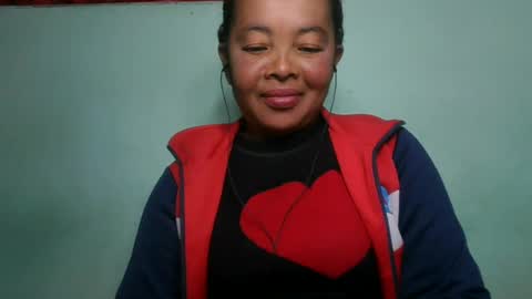 Snapshot of alypierette chatting on June 28, 2026, 4:57 pm alypierette online show from June 28, 2026, 4:57 pm
