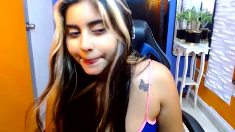 Snapshot of alyshachopra chatting on March 7, 2025, 10:02 am ALYSHA online show from March 7, 2025, 10:02 am