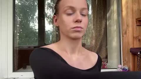 Milissa online show from July 16, 2026, 3:07 pm