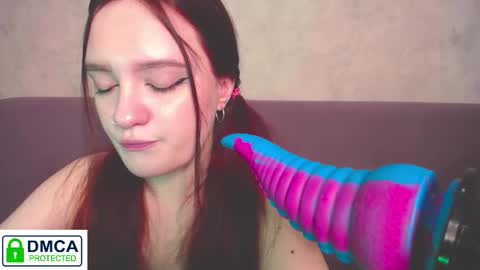 Alyssa online show from November 12, 2025, 8:26 am