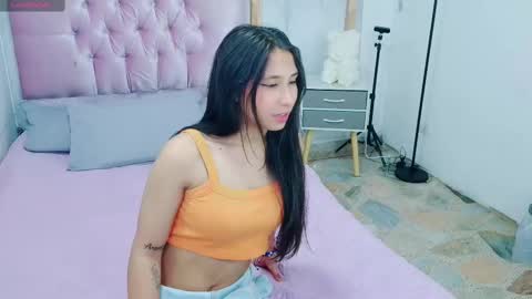 Snapshot of alyssa_oli chatting on December 18, 2024, 2:42 am alyssa_oli online show from December 18, 2024, 2:42 am