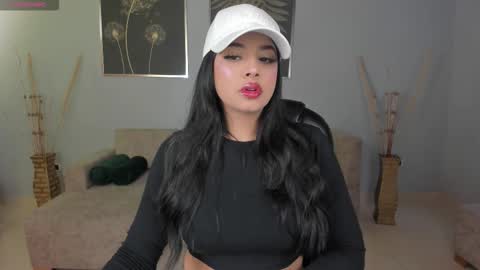 Aly  online show from November 22, 2025, 11:20 am