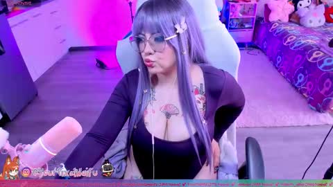  . Monday to Saturday at 10pm and 6am Colombia time online show from February 4, 2026, 9:20 pm