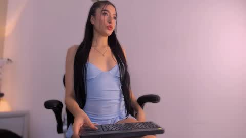 Alys online show from December 18, 2025, 11:38 am