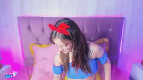 Alyy online show from February 25, 2026, 8:07 pm