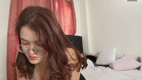 Isabella online show from February 1, 2025, 7:55 pm