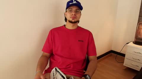 Snapshot of amadeo_wild chatting on March 8, 2025, 3:56 pm Amadeo Wild online show from March 8, 2025, 3:56 pm