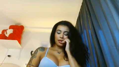 Amaia Fox online show from April 20, 2026, 10:55 pm