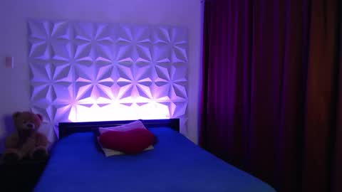 Snapshot of amalett chatting on April 12, 2026, 11:32 pm Amalett online show from April 12, 2026, 11:32 pm