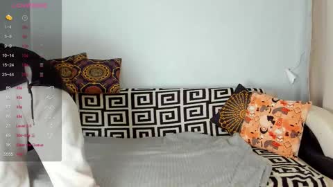 Amalia online show from November 11, 2025, 7:41 am