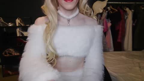 Snapshot of amaliecd chatting on January 23, 2025, 9:50 pm Amalie online show from January 23, 2025, 9:50 pm