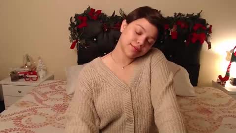 Snapshot of amand1_sweet chatting on December 11, 2024, 12:55 pm online show from December 11, 2024, 12:55 pm