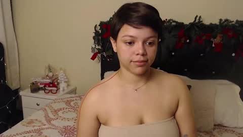 Snapshot of amand1_sweet chatting on December 14, 2024, 1:49 pm online show from December 14, 2024, 1:49 pm