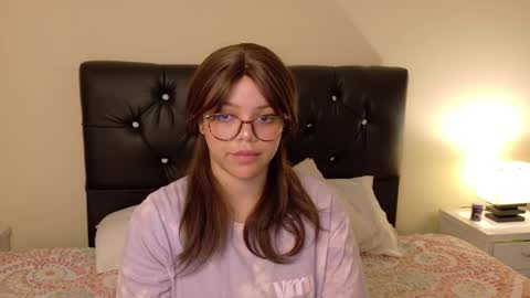 Snapshot of amand1_sweet chatting on February 28, 2025, 2:09 pm online show from February 28, 2025, 2:09 pm