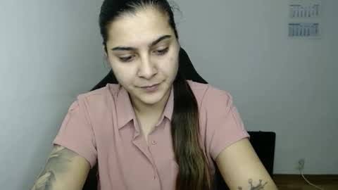 Snapshot of amanda5star chatting on February 14, 2026, 2:19 am The queen of the biceps online show from February 14, 2026, 2:19 am