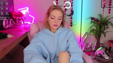 Snapshot of amanda__fox chatting on February 14, 2025, 6:19 pm Amanda fox online show from February 14, 2025, 6:19 pm