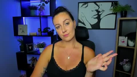 Amanda online show from July 14, 2026, 1:39 pm