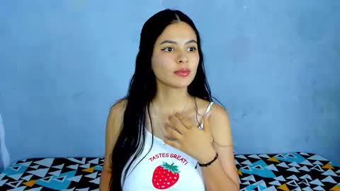Snapshot of amanda_lorense chatting on February 12, 2026, 4:18 am Thalia online show from February 12, 2026, 4:18 am