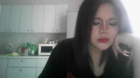 amanda_mia online show from April 28, 2026, 7:02 am