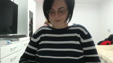 Anda .. online show from December 13, 2025, 9:53 pm