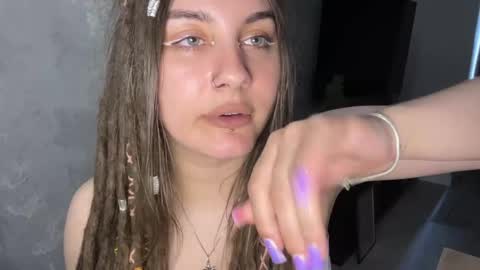 Amanda online show from April 18, 2026, 8:07 am