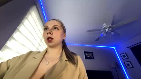 Amanda online show from April 28, 2026, 6:24 pm
