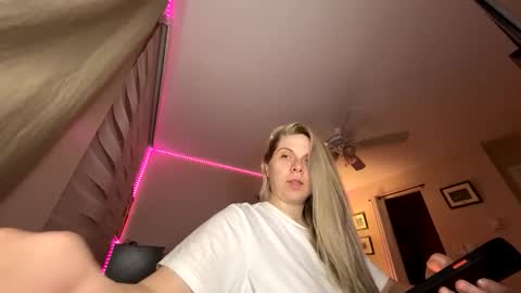 Amanda online show from May 1, 2026, 6:07 am