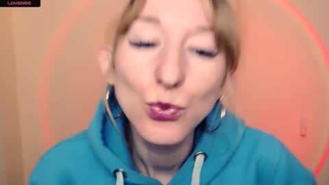 Snapshot of amandasentin chatting on October 8, 2025, 7:50 am Amanda online show from October 8, 2025, 7:50 am