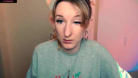 Snapshot of amandasentin chatting on October 18, 2025, 7:42 am Amanda online show from October 18, 2025, 7:42 am