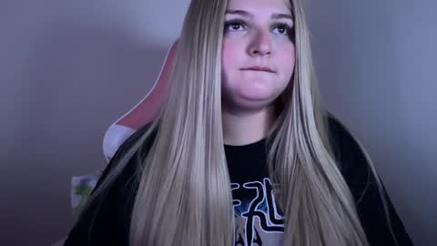 Amandha online show from February 5, 2025, 10:33 pm