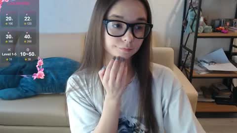 Mila online show from December 23, 2024, 11:25 am